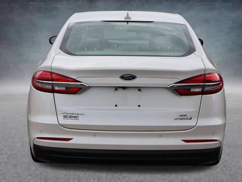 Used 2019 Ford Fusion SE FWD image 20