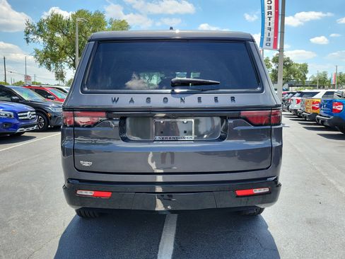 Used 2024 Jeep Wagoneer Series II AWD/4WD image 8
