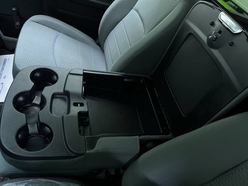 Used 2014 RAM 1500 Express RWD image 22