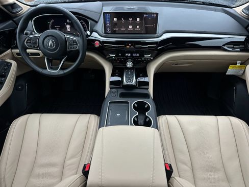 Used 2025 Acura MDX w/ Technology Package image 12