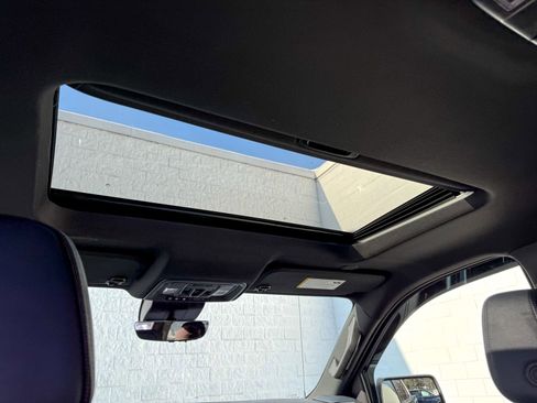 Used 2025 Chevrolet Silverado 1500 High Country image 32