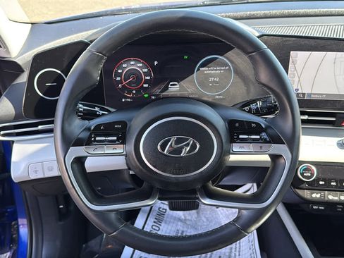 Used 2023 Hyundai Elantra Limited image 14