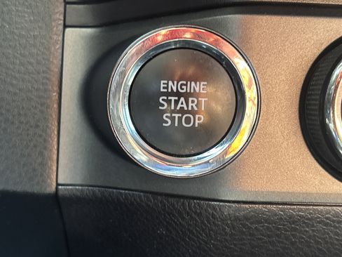 Used 2022 Toyota Tacoma TRD Sport AWD/4WD image 57