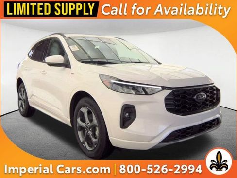 Used 2023 Ford Escape ST-Line Select w/ Tech Pack #2 AWD/4WD image 1