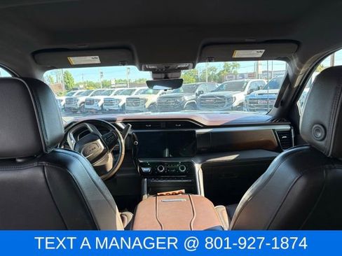 Used 2024 GMC Sierra 3500 Denali w/ Technology Package AWD/4WD image 16
