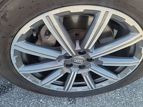 Used 2019 Audi Q7 3.0T Prestige w/ Prestige Package AWD/4WD image 8