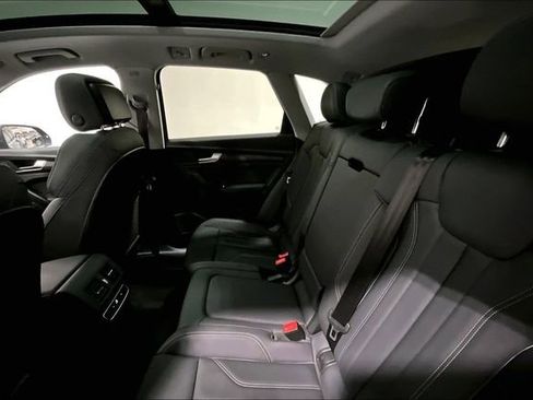 Used 2023 Audi Q5 e Premium Plus w/ Premium Plus Package AWD/4WD image 20
