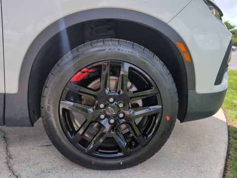 Used 2020 Chevrolet Blazer LT w/ Redline Edition FWD image 13