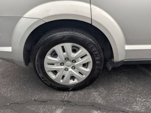 Used 2013 Dodge Journey American Value Package FWD image 12