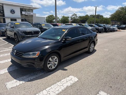 Used 2015 Volkswagen Jetta SE FWD image 32