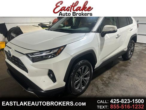 Used 2022 Toyota RAV4 Limited image 1