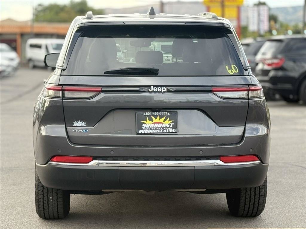 Used 2022 Jeep Grand Cherokee Limited 4xe AWD/4WD image 6