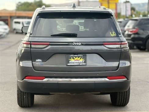 Used 2022 Jeep Grand Cherokee Limited 4xe AWD/4WD image 6