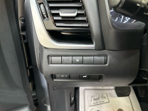 Certified 2022 Nissan Rogue SL w/ SL Premium Package image 25