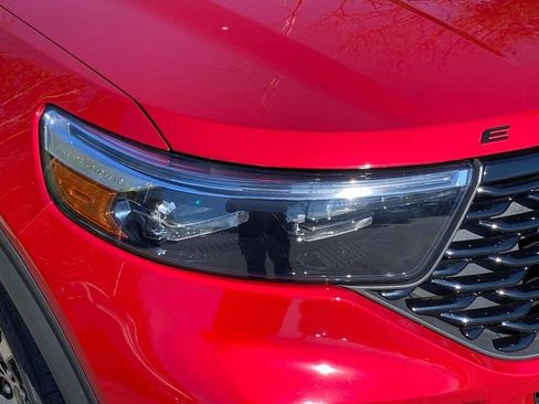 Used 2023 Ford Explorer ST-Line w/ Class IV Trailer Tow Package image 4