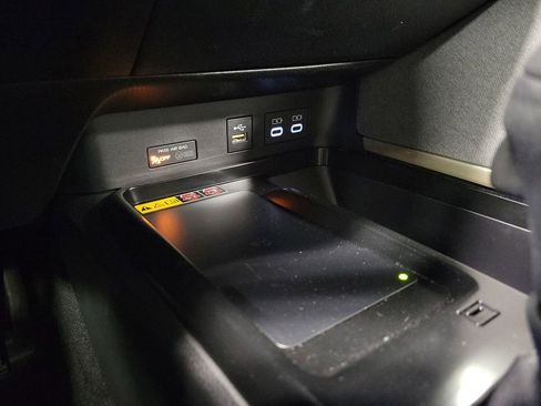 Used 2025 Toyota Camry LE w/ Convenience Package FWD image 17