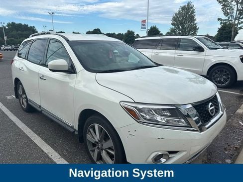 Used 2014 Nissan Pathfinder Platinum w/ Cargo Package FWD image 2