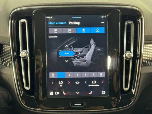 Used 2021 Volvo XC40 P8 Recharge w/ Advanced Package image 26