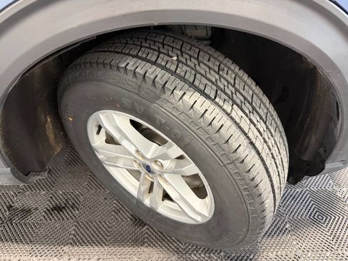 Used 2020 Ford Explorer XLT w/ Equipment Group 202A AWD/4WD image 49