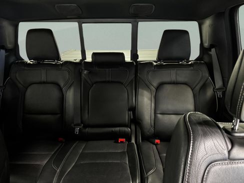 Used 2020 RAM 1500 Limited w/ Body Color Bumper Group image 33