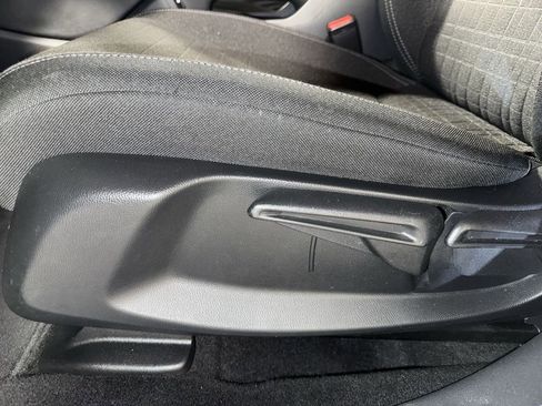 Used 2023 Honda HR-V LX image 18