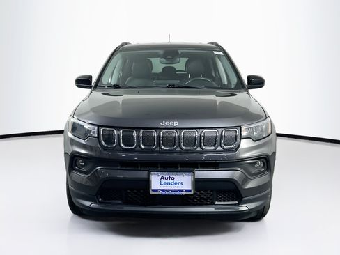 Used 2022 Jeep Compass Latitude AWD/4WD image 2