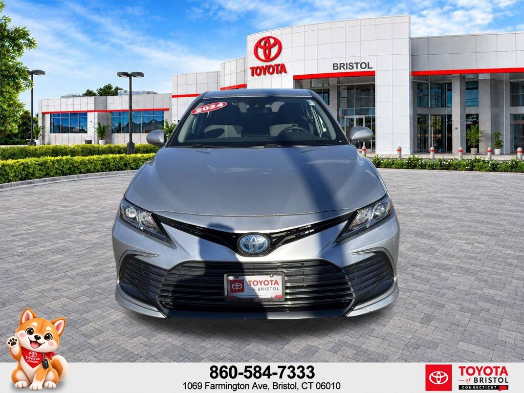 Used 2024 Toyota Camry LE FWD image 2