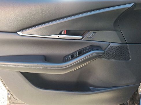 Certified 2025 MAZDA CX-30 AWD 2.5 S w/ Select Sport Pkg image 12