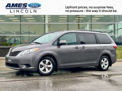 Used 2017 Toyota Sienna LE