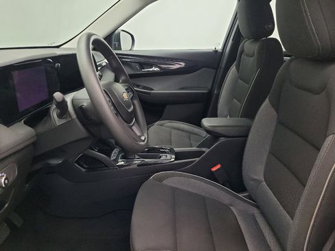 Used 2024 Chevrolet TrailBlazer LS image 17