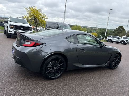 Used 2024 Toyota GR86 Premium RWD image 9