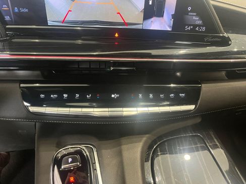 Used 2024 Cadillac Escalade ESV Sport AWD/4WD image 26