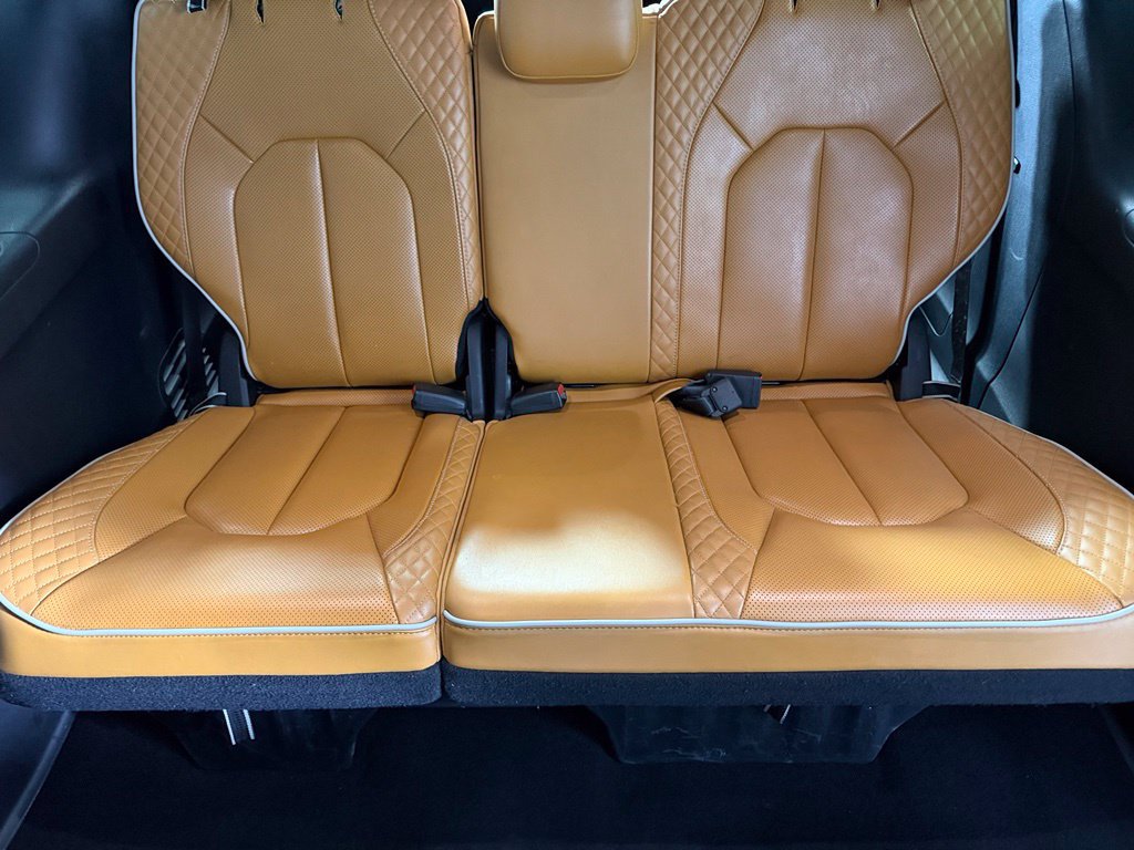 Used 2023 Chrysler Pacifica Pinnacle FWD image 18