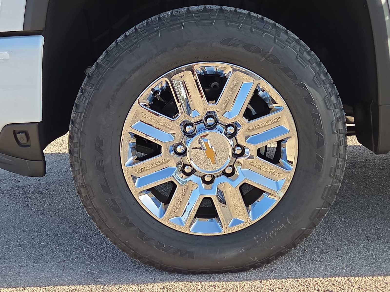 New 2026 Chevrolet Silverado 2500 High Country w/ High Country Premium Package AWD/4WD image 12
