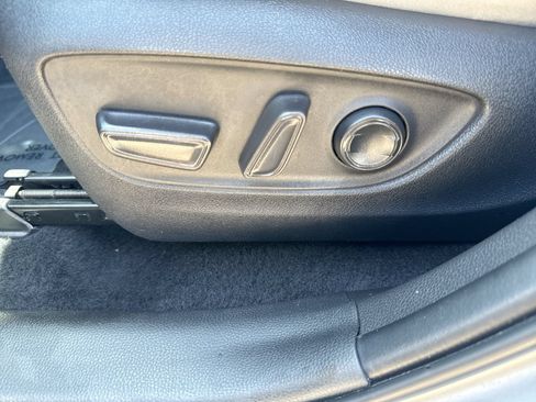 Used 2025 Toyota RAV4 XLE FWD image 12