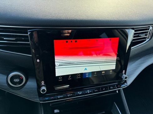 Used 2023 Jeep Wagoneer Series III w/ Premium Group I image 23