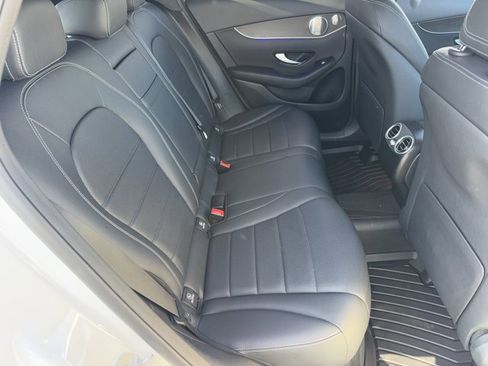 Used 2020 Mercedes-Benz GLC 300 4MATIC image 8