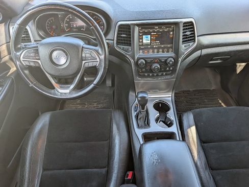 Used 2018 Jeep Grand Cherokee Altitude AWD/4WD image 8