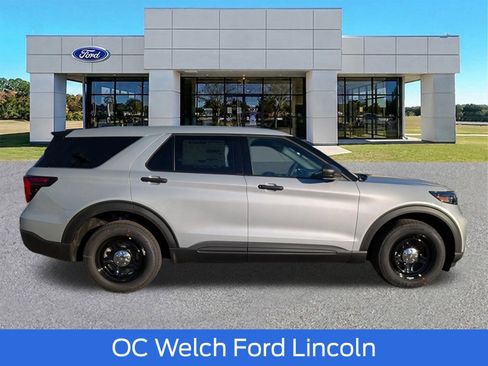 New 2026 Ford Explorer 4WD Police Interceptor image 4