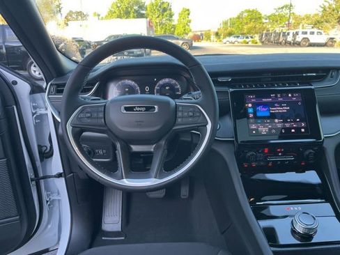 New 2026 Jeep Grand Cherokee Laredo X AWD/4WD image 16