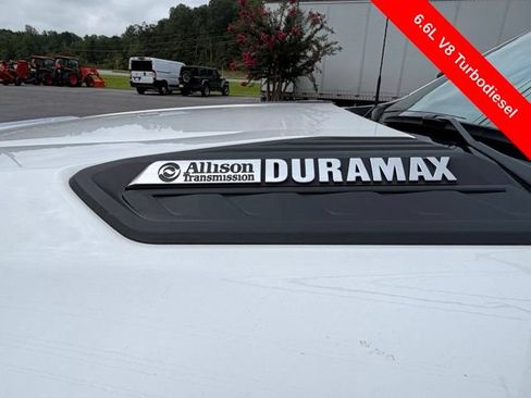 Used 2025 Chevrolet Silverado 2500 LT w/ Convenience Package AWD/4WD image 7