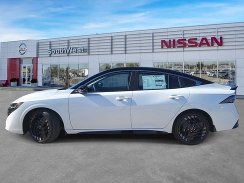 New 2026 Nissan Sentra SR w/ Floor Mat Package image 9