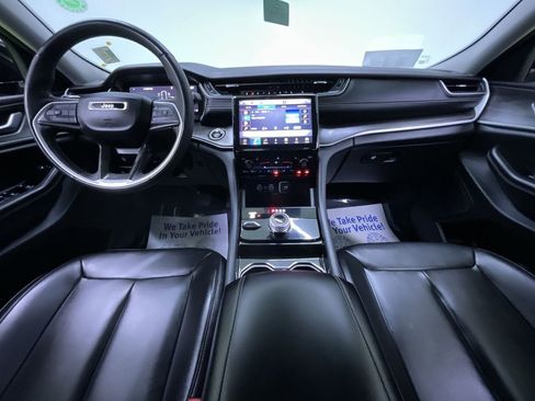 Used 2023 Jeep Grand Cherokee L Limited image 19