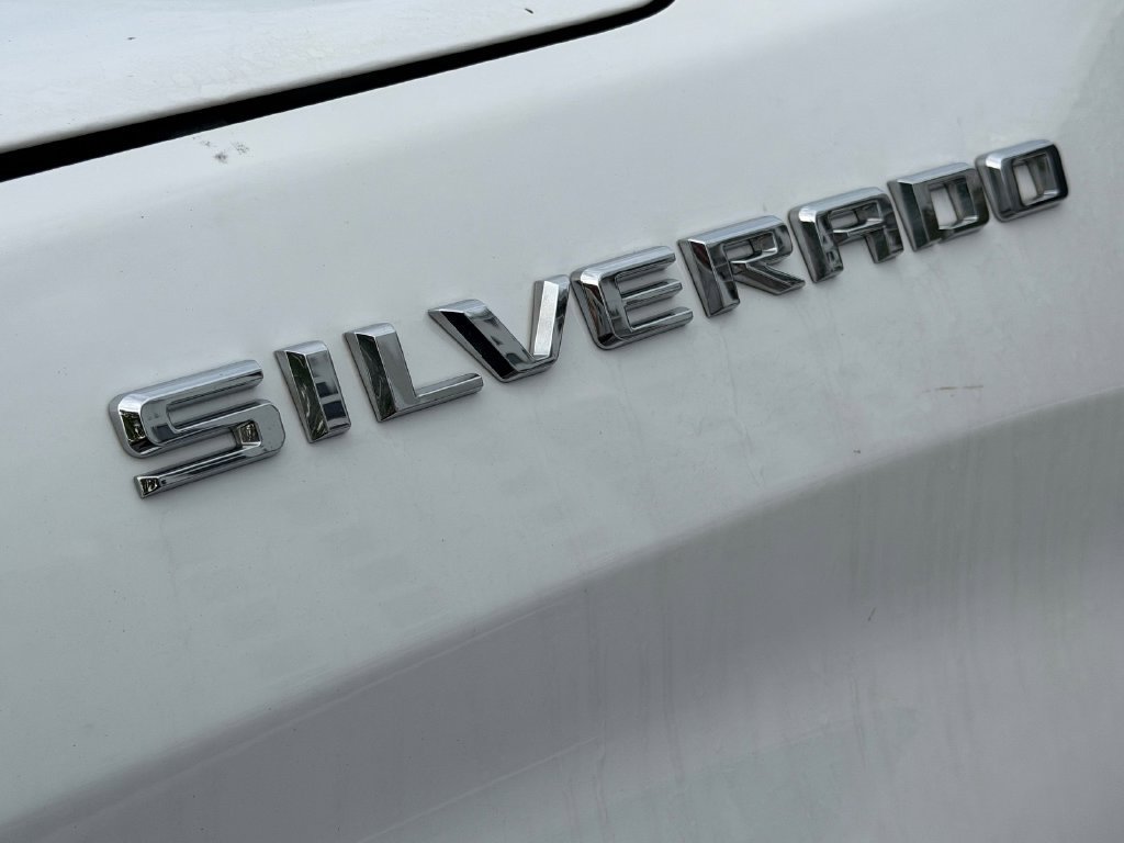 Used 2024 Chevrolet Silverado 1500 LT RWD image 12