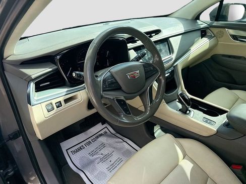 Used 2018 Cadillac XT5 Luxury w/ Driver Awareness Package AWD/4WD image 10