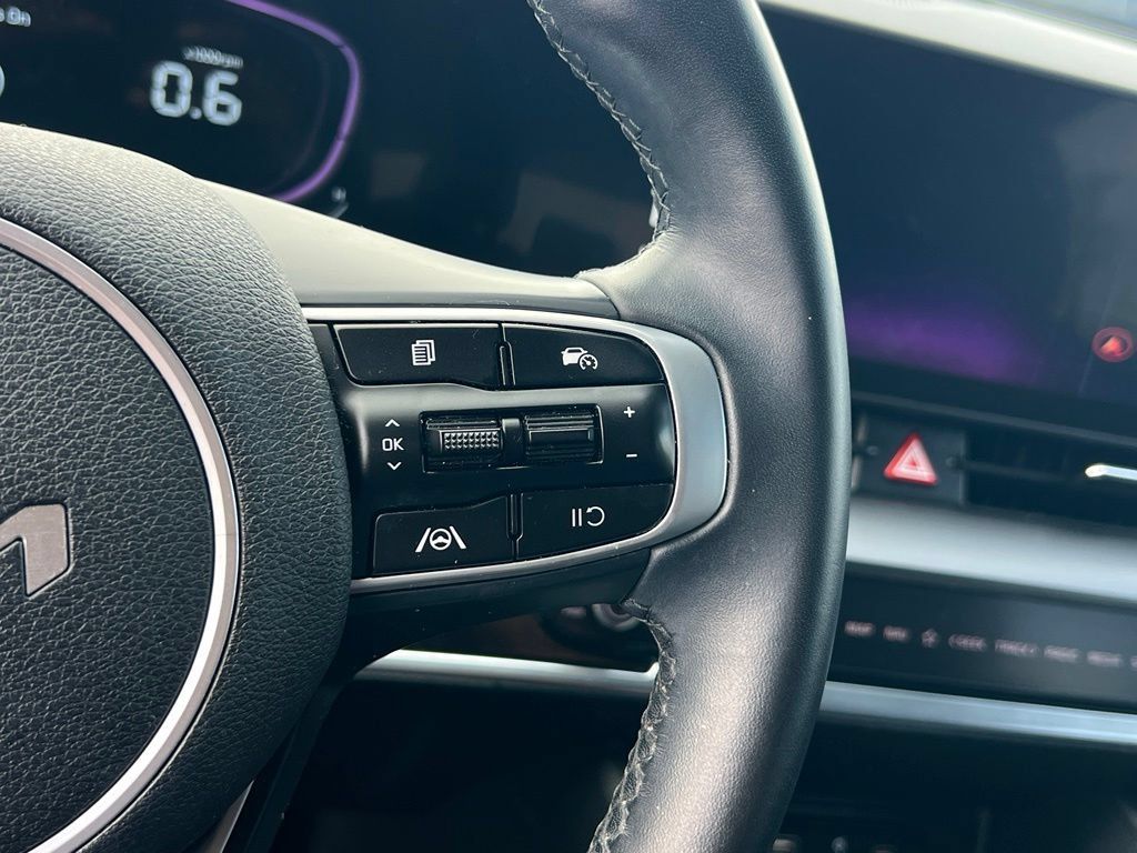 Certified 2023 Kia Sportage EX FWD image 22