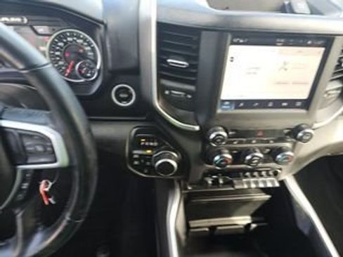 Used 2022 RAM 1500 Big Horn AWD/4WD image 12