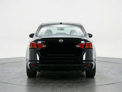 Used 2025 Nissan Altima 2.5 SV image 7