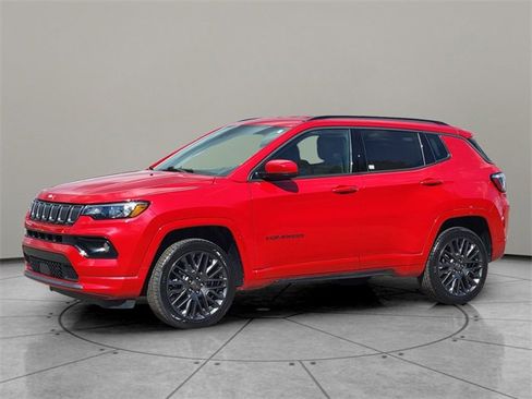 Certified 2022 Jeep Compass Limited image 3