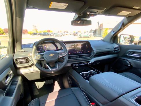 New 2026 Chevrolet Silverado EV LT image 35